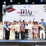 ททท. เปิดงาน “THAI T’REASURES by Amazing Thailand” ชู “ของดีประเทศไทย” ผสานแฟชั่นไทยร่วมสมัย ดึง 8 ดีไซเนอร์–ICONCRAFT–อัญมณีไทย สู่รันเวย์ “แฟชั่นไทยเท่”